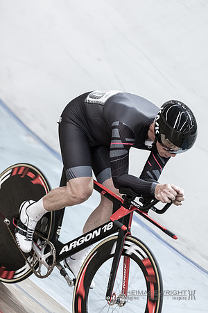 Track Cyclist: On The Line (10 of 12).